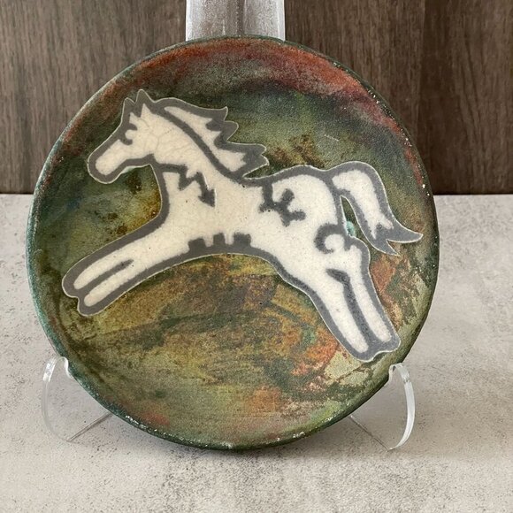 NWT J. Diller Signed Raku Art Pottery Horse Motif Round Trinket Dish Plate 5.5" - Picture 1 of 8